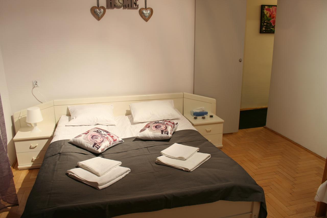 Apartamenty Varsovie Zelazna Exterior photo